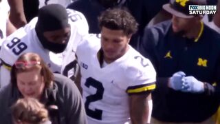 Michigan Coach Mike Hart Collapses on Sideline During Game vs Indiana | 2022 College Football