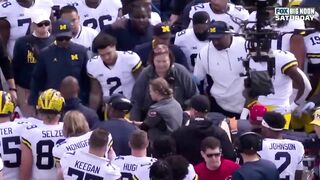 Michigan Coach Mike Hart Collapses on Sideline During Game vs Indiana | 2022 College Football