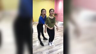 Kiat Juddai Homeworkout Aerobic Yoga Fitnesblender Musculos FitTuber YogawithAdriene ChloeTing C1.67