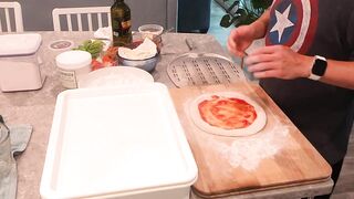 Roccbox Stretching Neapolitan Dough