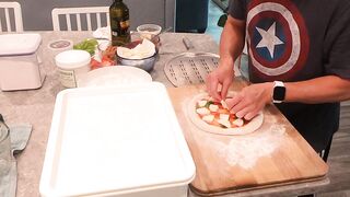 Roccbox Stretching Neapolitan Dough