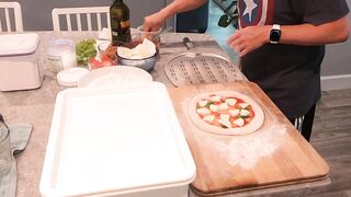 Roccbox Stretching Neapolitan Dough