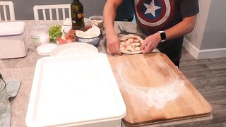 Roccbox Stretching Neapolitan Dough