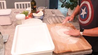 Roccbox Stretching Neapolitan Dough