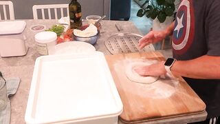 Roccbox Stretching Neapolitan Dough