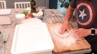 Roccbox Stretching Neapolitan Dough