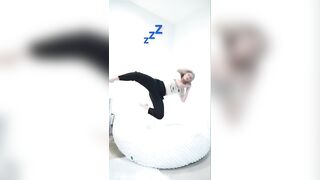 EPIC JUMPING CHALLENGE ????????‍♀️ **Lovesac SuperSac** #shorts