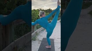 yoga flexibility | stretch splits