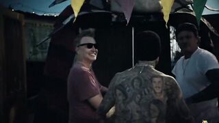 blink-182 - EDGING (Official Video)