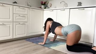 Home Gymnastics & Workout with Thais