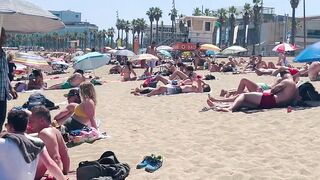 Beach Sant Sebastia ????????Barcelona beach walk