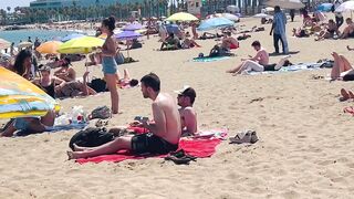 Beach Sant Sebastia ????????Barcelona beach walk