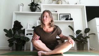 Yoga full body stretch | women Yoga (4K Video)