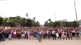 박진영 (J.Y. Park) "Groove Back" Dance Challenge in São Paulo, Brazil