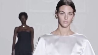 VITTORIA CERETTI Best Model Moments SS 2023 - Fashion Channel