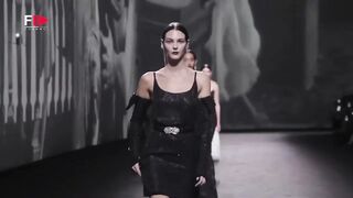 VITTORIA CERETTI Best Model Moments SS 2023 - Fashion Channel