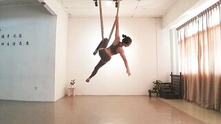 Aerial yoga aerial dance 空中瑜伽 空瑜舞韵 腰挂篇 倒挂的蜘蛛侠v蜘蛛精