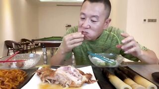 为了吃怎么能这样呢#eating show#eating challenge#husband and wife eating food#eating#mukbang #asmr eating