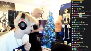 xQc kiss NYYXXII before she let him continue stream