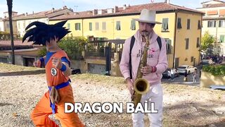 SAX GUY surprises COSPLAYERS with their ANIME SONGS (2 part) Lucca Comics 2022