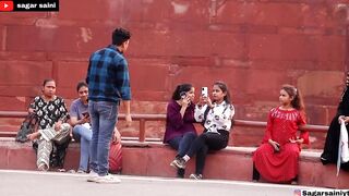 लड़कियो अगर आपको खूबसूरत लड़के पसंद है Funny Prank On Girl's ????। Girls Reaction ????। Sagar Saini