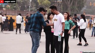 लड़कियो अगर आपको खूबसूरत लड़के पसंद है Funny Prank On Girl's ????। Girls Reaction ????। Sagar Saini