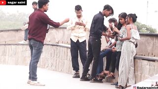 लड़कियो अगर आपको खूबसूरत लड़के पसंद है Funny Prank On Girl's ????। Girls Reaction ????। Sagar Saini