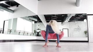 Yoga and Stretching — Flexibility Morning Flow