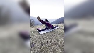 Yoga Asanas flow| Morning streching| Yoga Everywhere| Surya namaskar| uttrakhand| @Mandrishtiyog