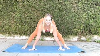 Gymnastic plié for stretching legs | Middle split | Training Flexibility Contortion workout | Yoga