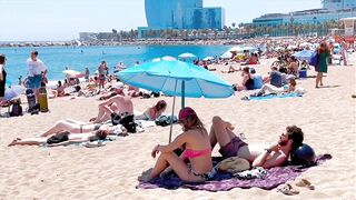 Beach Sant Sebastia ????????Barcelona beach walk