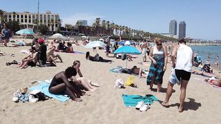 Beach Walking tour - Barcelona Spain - Barceloneta Beach 2022