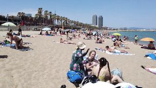 Beach Walking tour - Barcelona Spain - Barceloneta Beach 2022