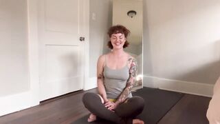 YOGA DRESS CHALLENGE ???? handstands & hips ????