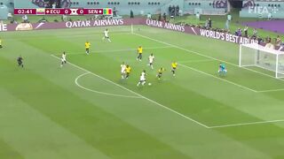 Koulibaly steals the show | Ecuador v Senegal | FIFA World Cup Qatar 2022