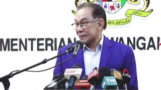 Don't challenge me, Anwar tells Muhyiddin