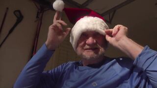 Fernandina Beach man going to Ukraine as Santa to do dental work, spread holiday cheer