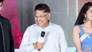 Allu Aravind And Anupama Parameswaran FUNNY Moments At 18 Pages Movie Press Meet | Tupaki