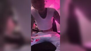 Machine Gun Kelly Instagram live 20.12.2022