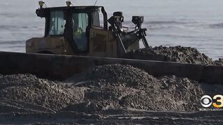 Crews at work replenishing Ocean City, NJ beach