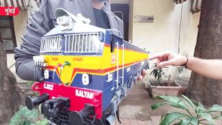 Indian Railways Models कसं तयार केलं जातं, Akash Kamble याचा कारनामा, बनवलंय CSMT रेल्वेचं मिनिएचर