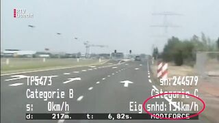 Verkeerspolitie: Snelheidsduivel in Volkswagen Polo rijdt 144 km/u waar 30 mag | RTV Utrecht