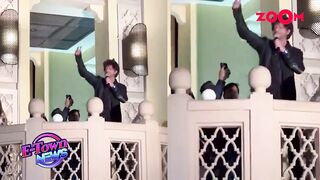 Shah Rukh Khan's FUN dance on Pathaan's title song as the trailer lights up Burj Khalifa