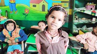 Cute talkative Riya #celebrity #languageskills #fun #basiceducation #sarkarischool #mamtaankit