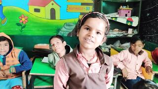 Cute talkative Riya #celebrity #languageskills #fun #basiceducation #sarkarischool #mamtaankit