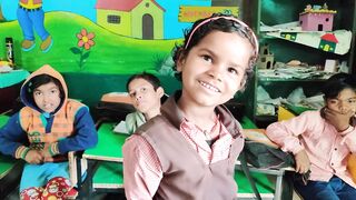 Cute talkative Riya #celebrity #languageskills #fun #basiceducation #sarkarischool #mamtaankit