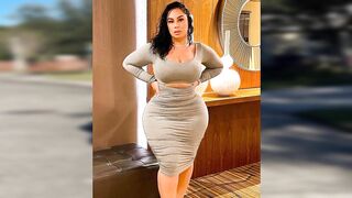 Selene Castle - Curvy plussize model, instagram analytics and bio