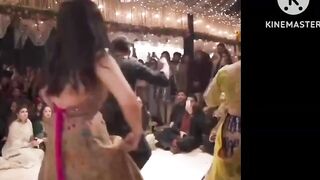 Shan Shahid's Daughter Wedding || Shan's Niece's Amazing Flexible Dance in Event || Dance Viral????