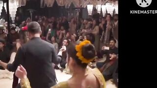 Shan Shahid's Daughter Wedding || Shan's Niece's Amazing Flexible Dance in Event || Dance Viral????