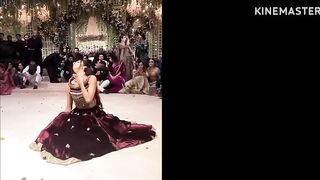 Shan Shahid's Daughter Wedding || Shan's Niece's Amazing Flexible Dance in Event || Dance Viral????